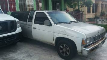 1997 Nissan Truck Extended Cab (2 doors)